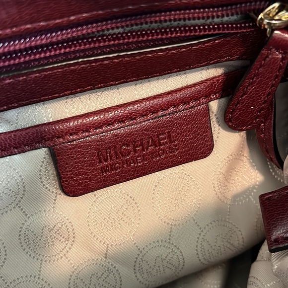 Michael Kors maroon satchel with crossbody strap - Picture 6 of 14